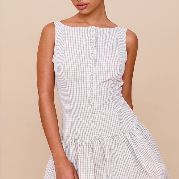 PrettyLittleThing Dresses & Skirts - Pretty Little Thing White and Cream Checked Button-Front Sundress